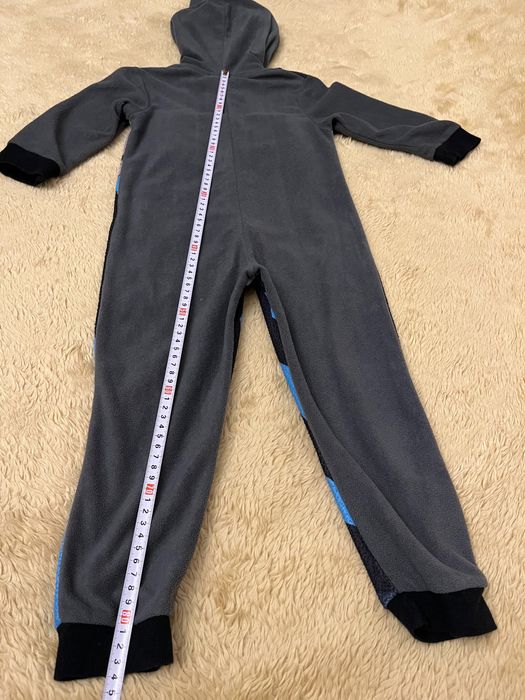 Polarowy kombinezon piżama Batman 104 cm.