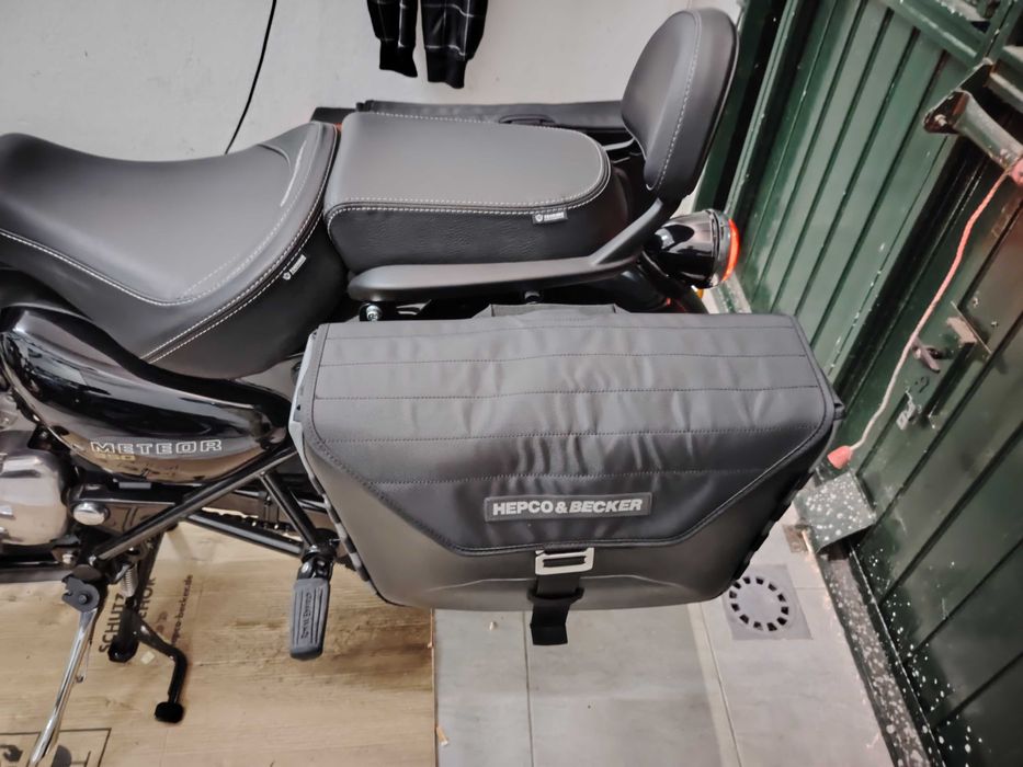 Royal Enfield Meteor Aurora Black