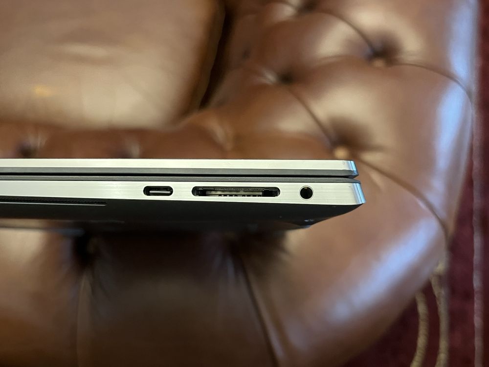 Dell Precision 5560, i9-11950H/64gb/512/RTX A2000 4gb/15.6"'