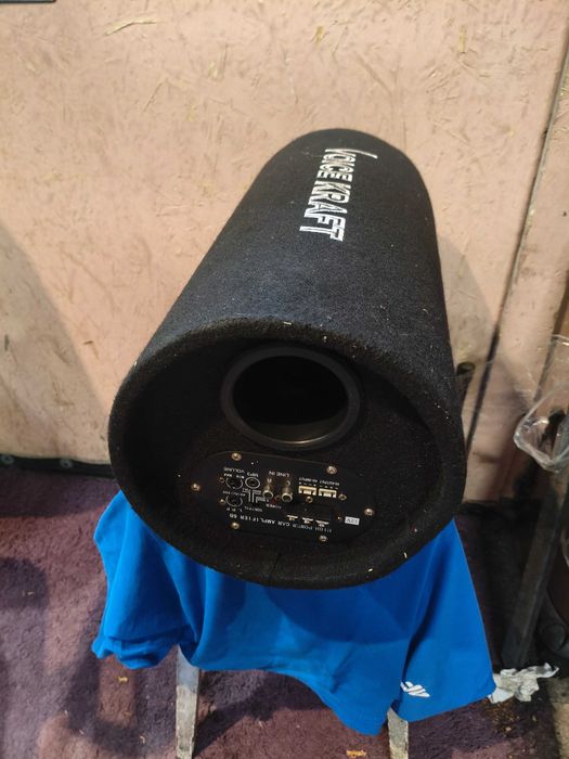 Subwoofer aktywny, radia samochodowe, wzmacniacz