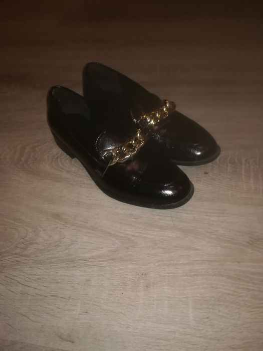 Czarne pantofle rozmiar 38