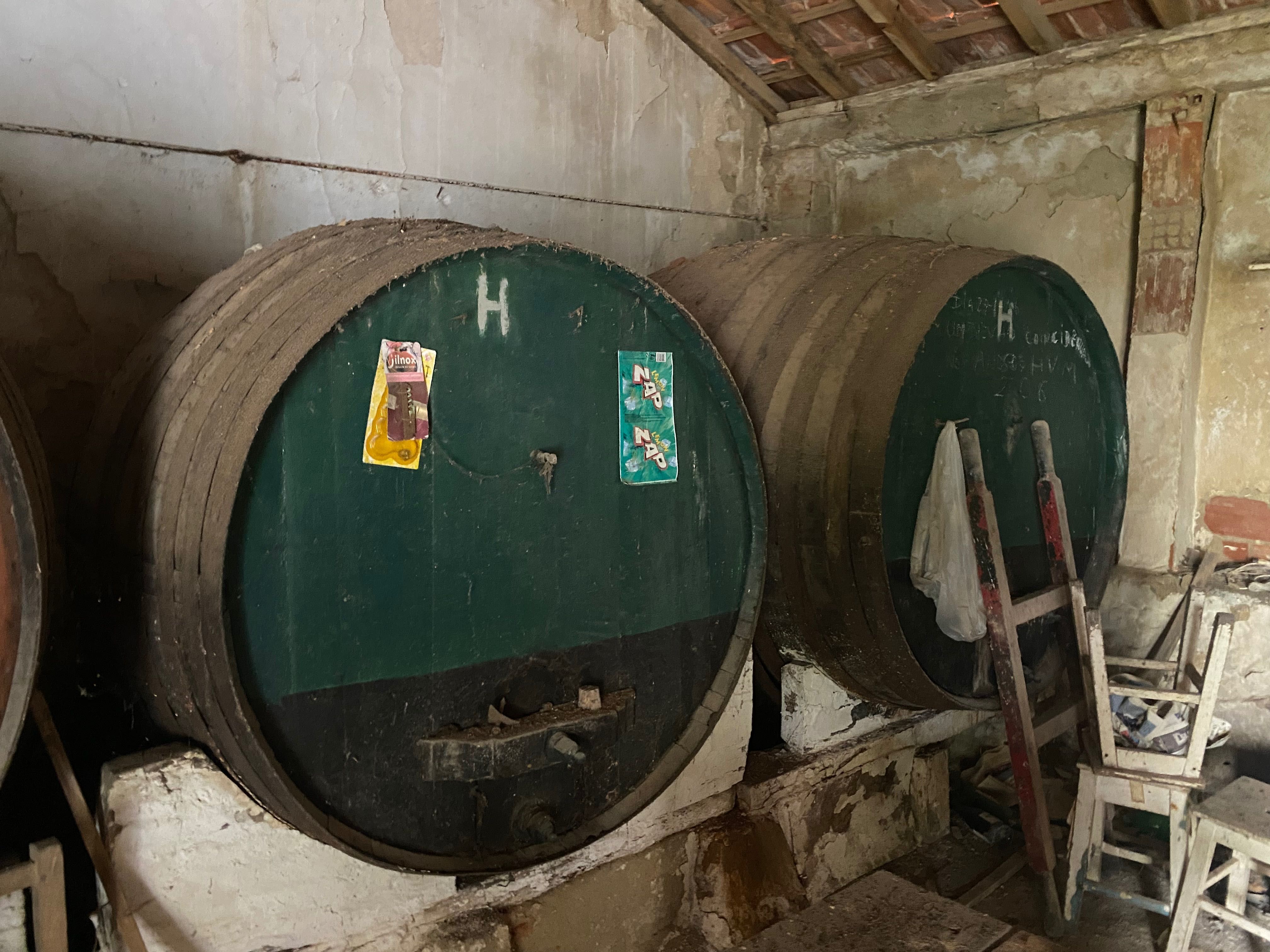 Cubas de madeira grande