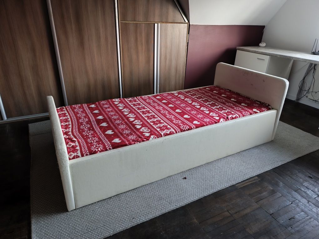 Oddam za darmo solidne łóżko bez materaca. 90x200