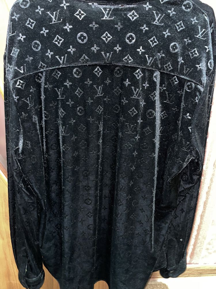 Рубашка Lous Vuitton (L V)