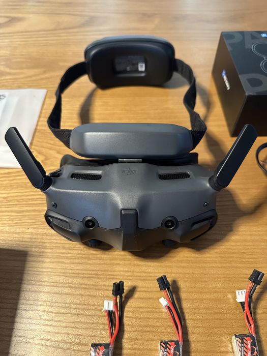 Combo: DJI Goggles 3 - Pavo Femto (o4) - 5 Baterias - Carregador