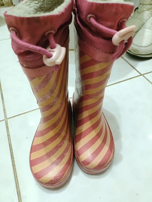 Продам обувь для девочки