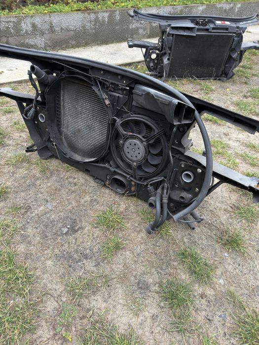 Установча панель, касета радіаторів, телевізор Ауді а6 с5 2.4