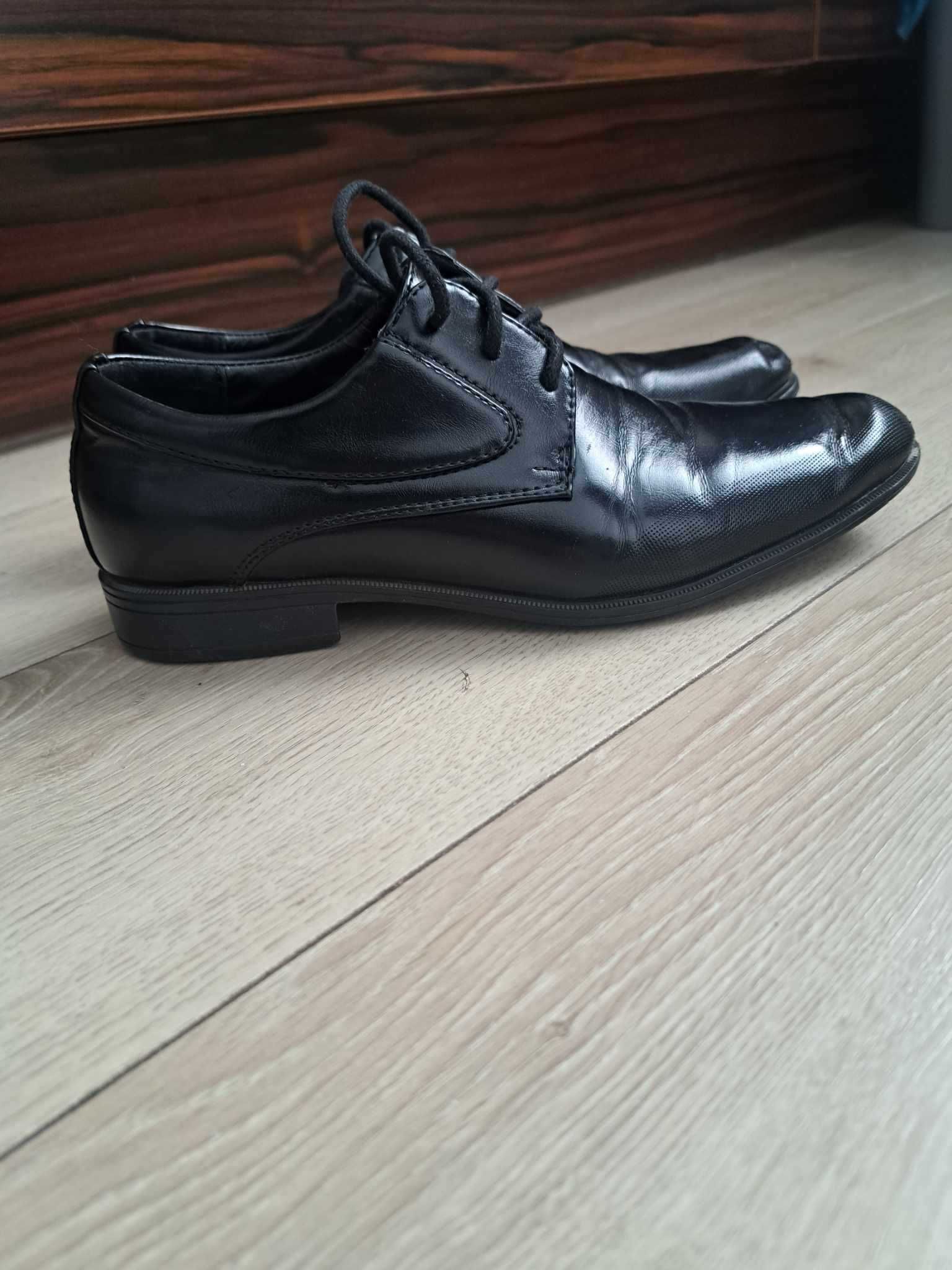Buty chłopiec komunia r. 34