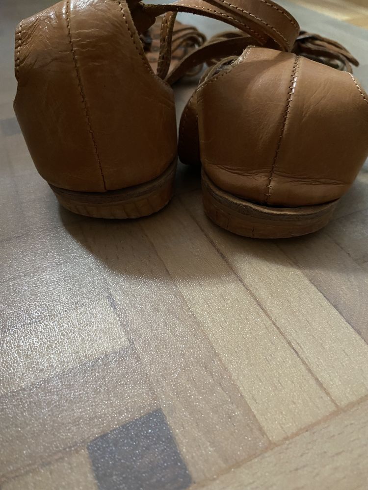 Brązowe skórzane sandały gladiatorki pasek zapinane boho vintage retro