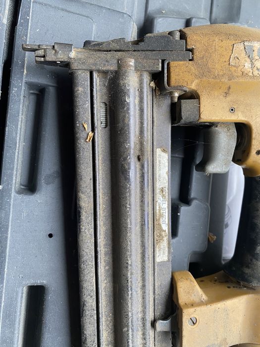 RIDGID r213bna stanley bostitch пневмо пістолет для цвяхів