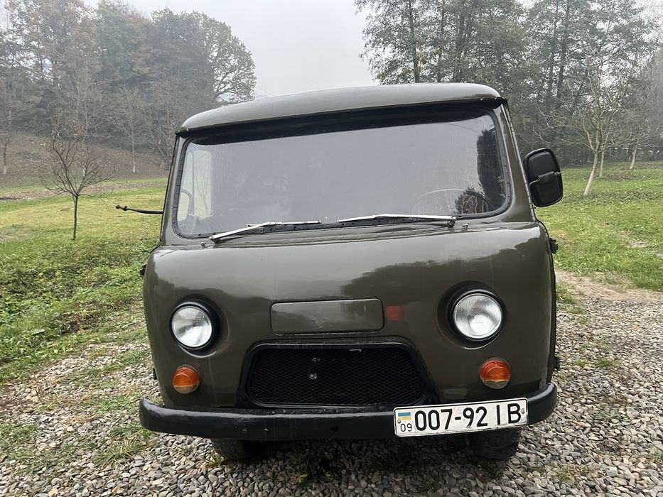 Уаз Бортовий 3303