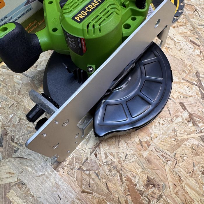 Акумуляторна циркулярна пила Procraft PCA36 185 мм