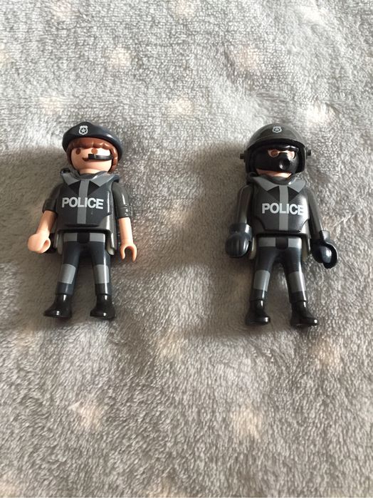 2 polícias Fisherprice