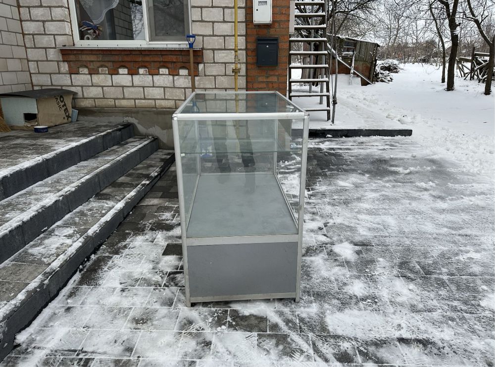 Продам Прилавок| Вітрина | Торгову точку | Острівець в Чудосову Стані!