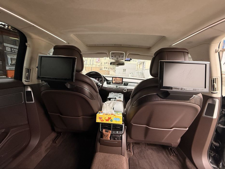 Продам Audi A8L 2012