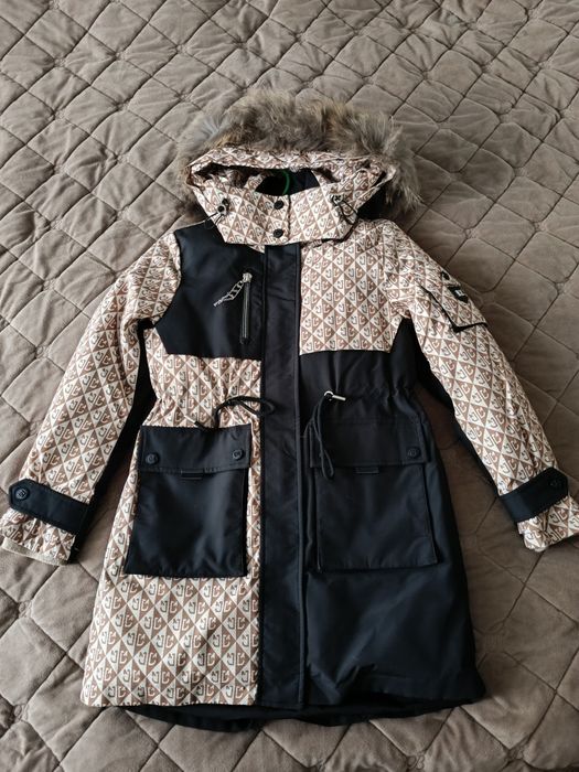 Продам дитячу зимову парку.