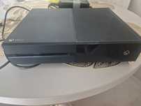 Xbox one plus dwa pady i gry