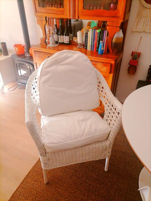 Mesa de sala de  jantar redonda IKEA com 3 cadeiras