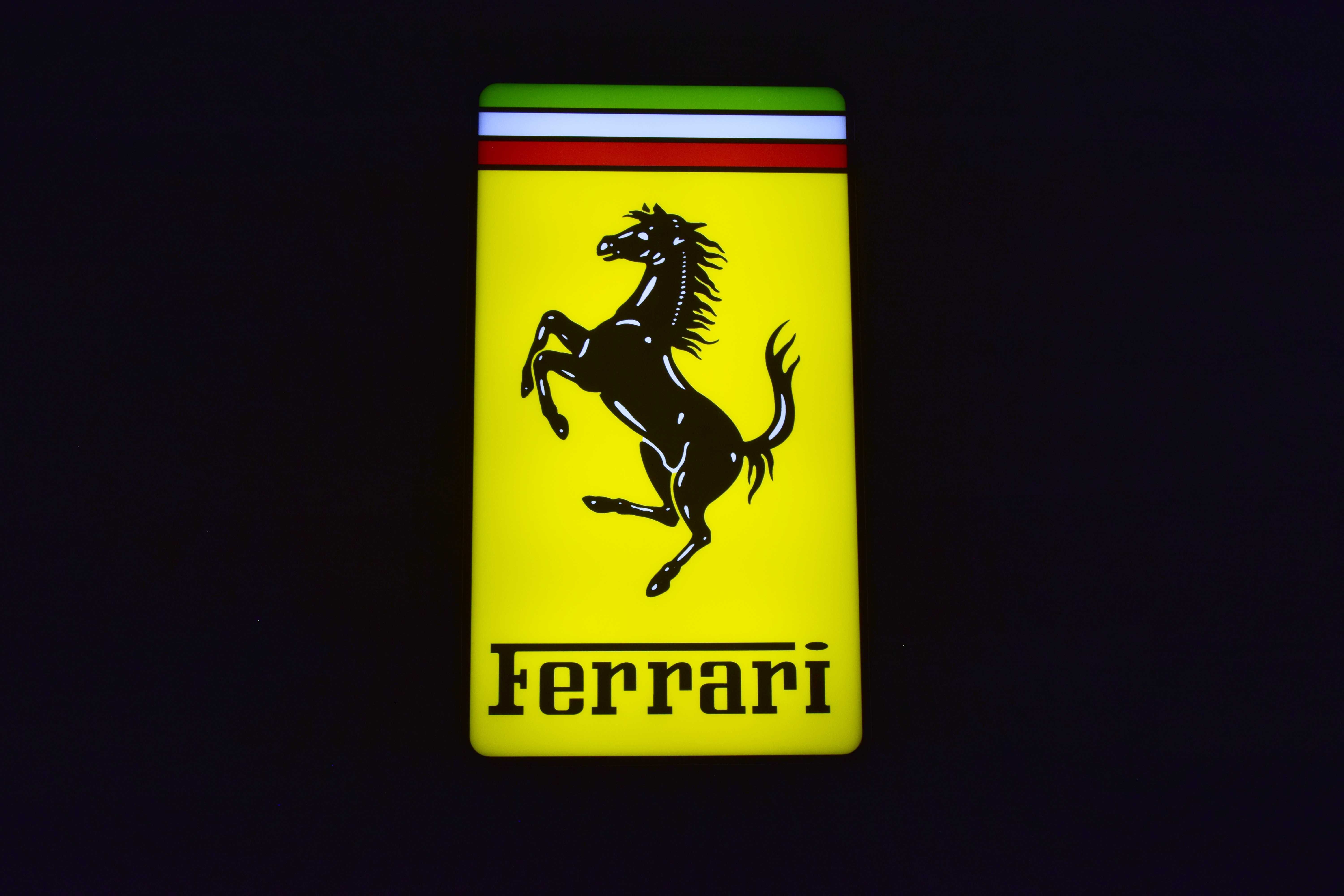 LED Neon FERRARI, Logo 3D, Znaczek, Emblemat, Baner, REKLAMA, Prezent