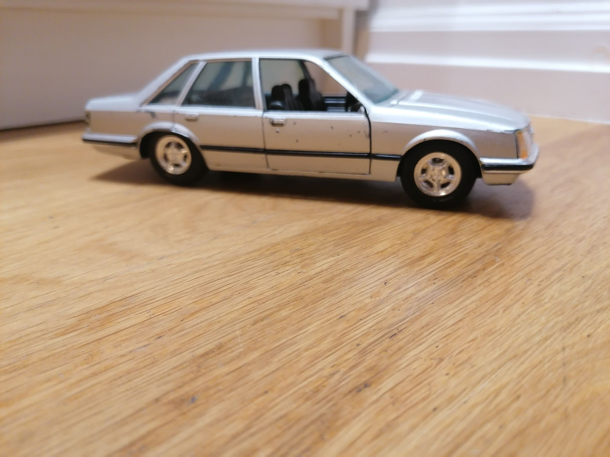 Opel Senator Gama Skala 1:25