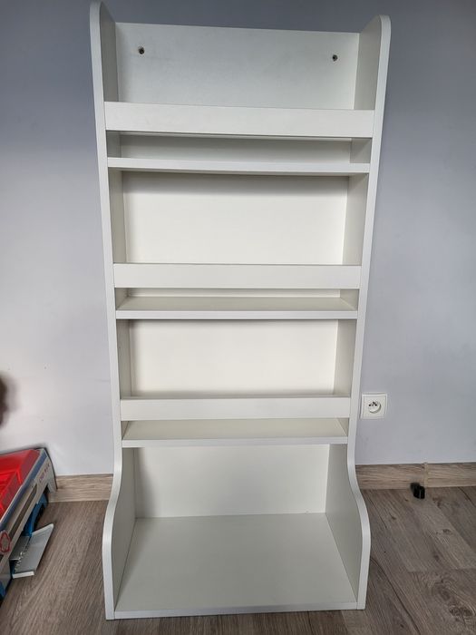 Biblioteczka dla dzieci wisząca biała