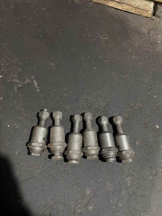 Втулки різьбові газ,волга