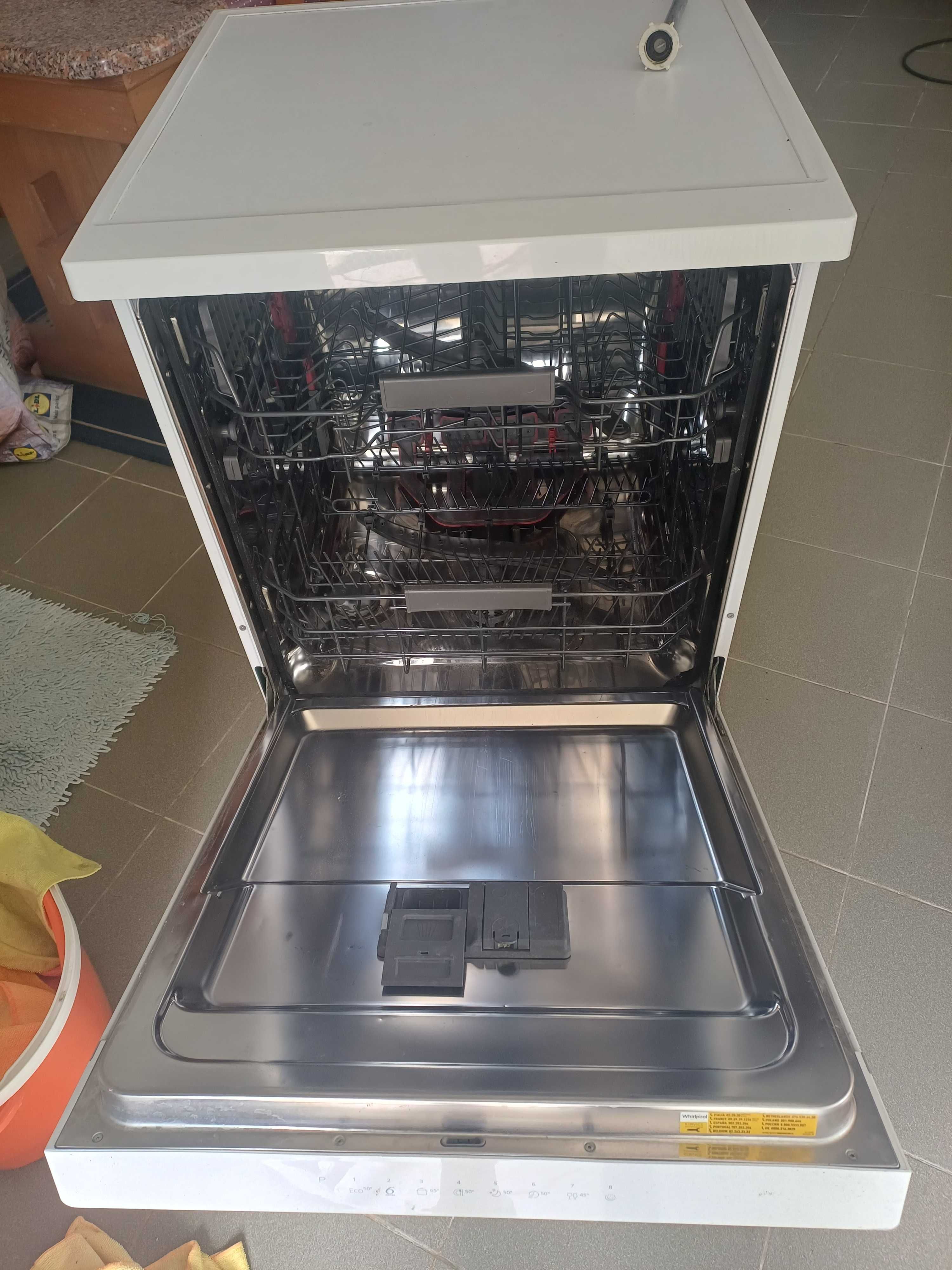 Máquina Lava Louça WHIRPOOL WFC 3C26P