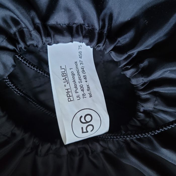 Czarny zamszowy toczek 56 rozmiar