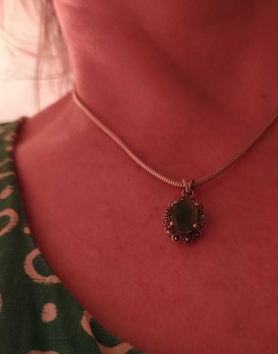 zawieszka srebrna ze szmaragdem, srebro 925 szmaragd i markazyty