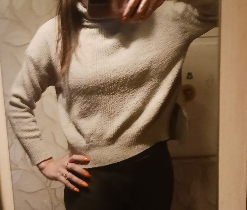 Damski sweterek golfik.