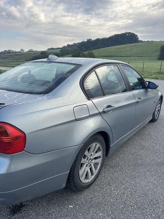 Sprzedam BMW E90 320i