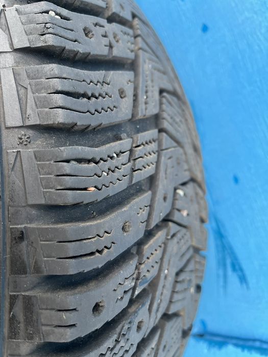 Продам зимові шини Hankook 215/55/17