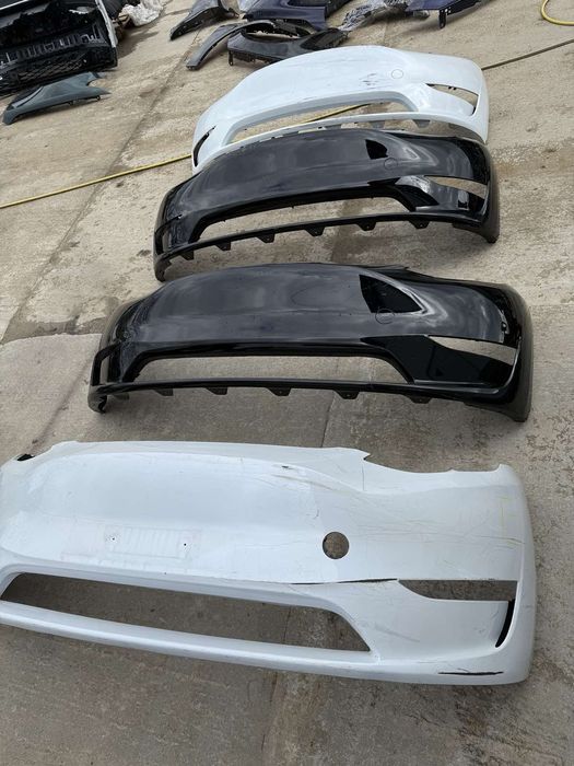 Передні бампера Tesla Model 3 / y