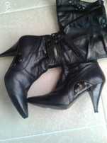 botas pretas salsa com oferta de outro par