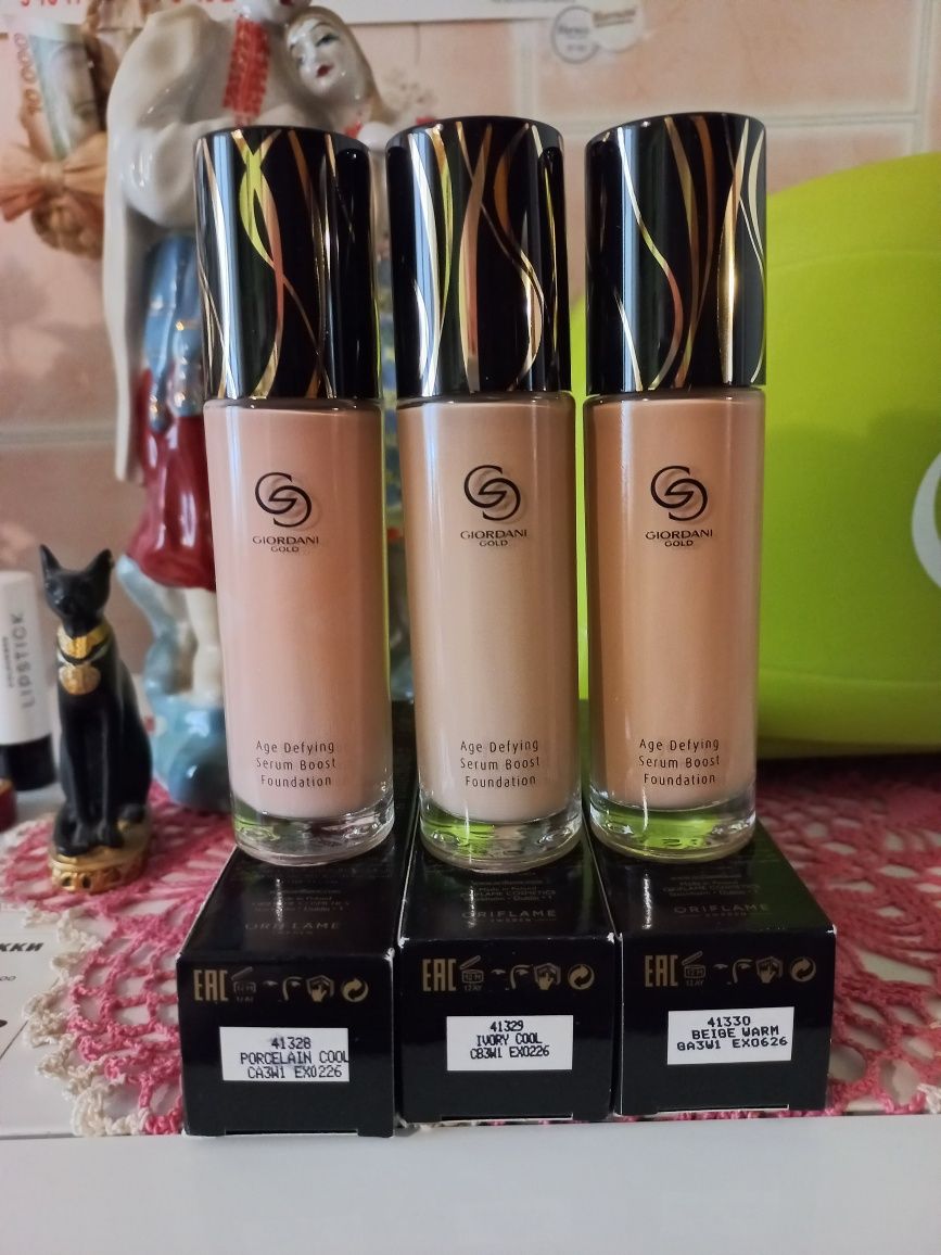 Антивозрастная тональная  основа Giordani Gold Oriflame