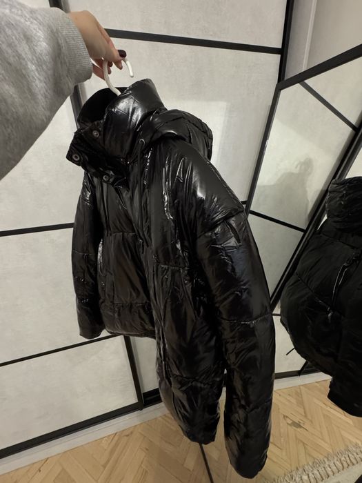 Стьобана лакована куртка Zara