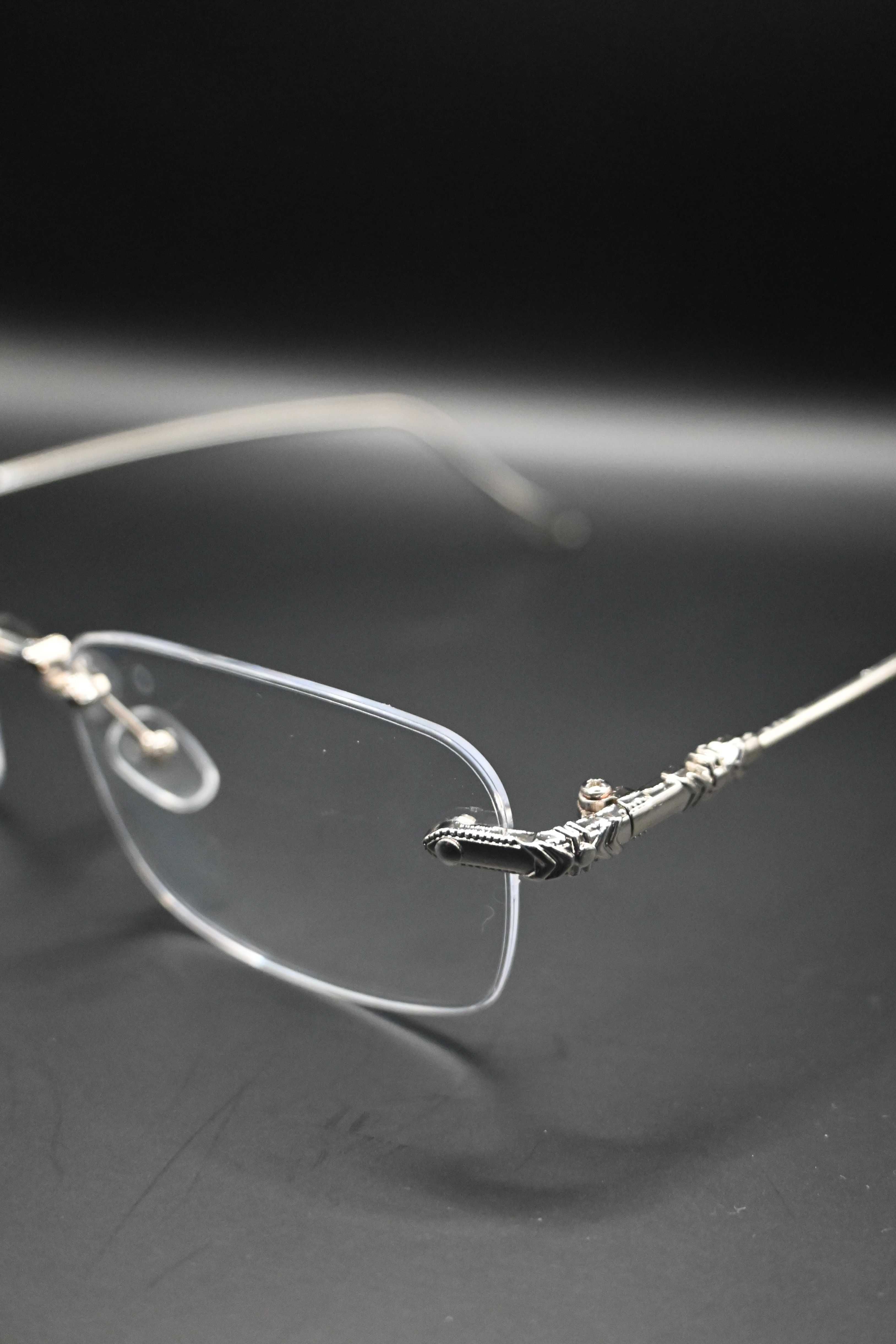 Eleganckie Srebrne Okulary Zerówki z Kwadratowymi Soczewkami