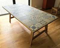 Drewniany stół z blatem ceramicznym