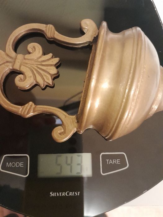 Piękna ciężka kropielnica z mosiądzu orginalna patyna