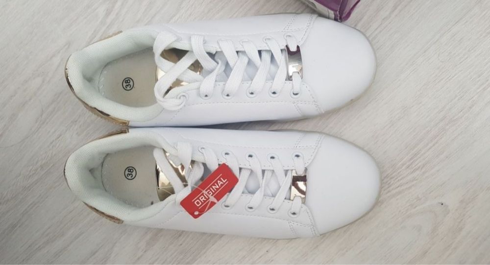 Продам нове взуття