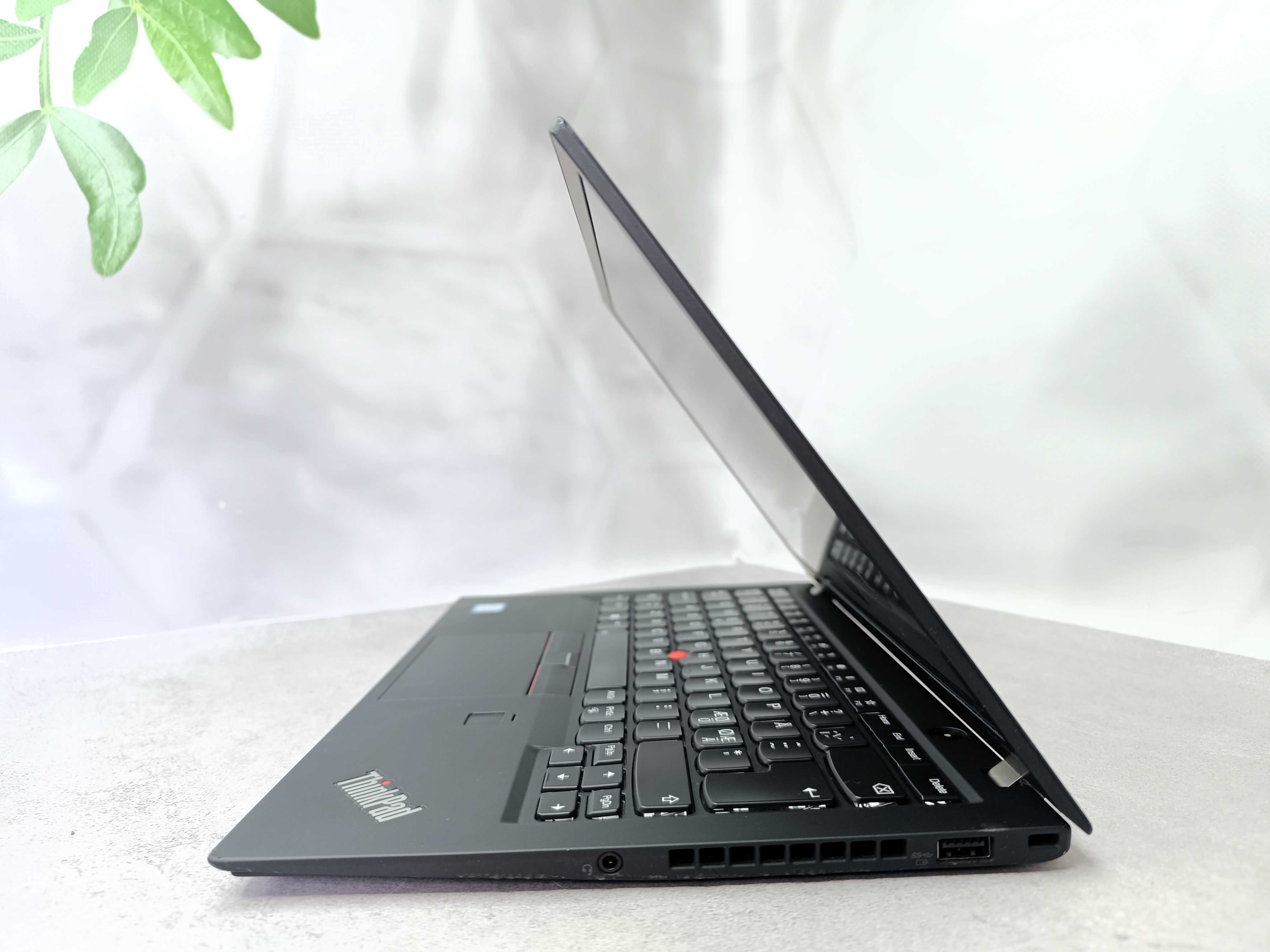 Ноутбук Lenovo ThinkPad X1 Carbon 5th/i5-7200U/8/256/14 "Full HD IPS