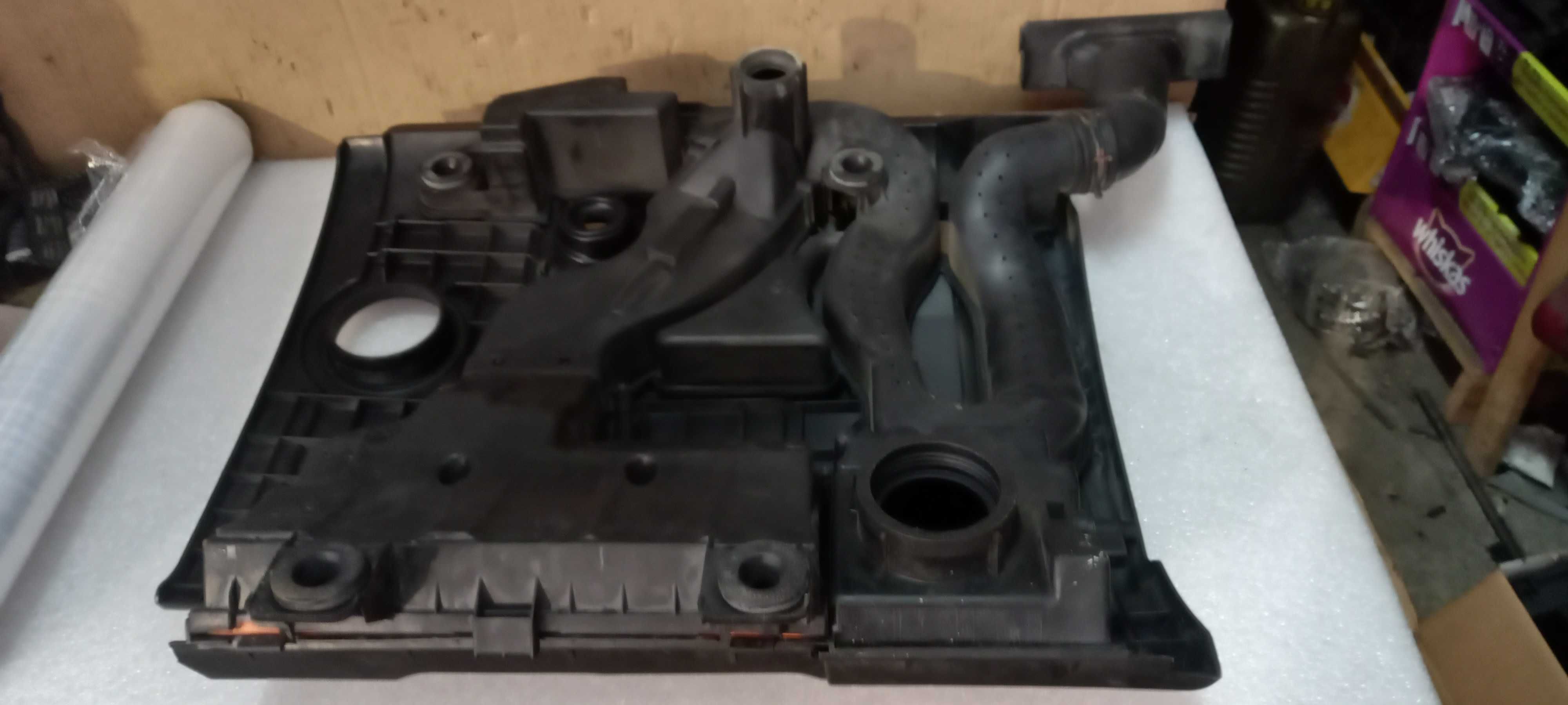 Obudowa filtra powietrza Audi A3 8P 1.6 FSi