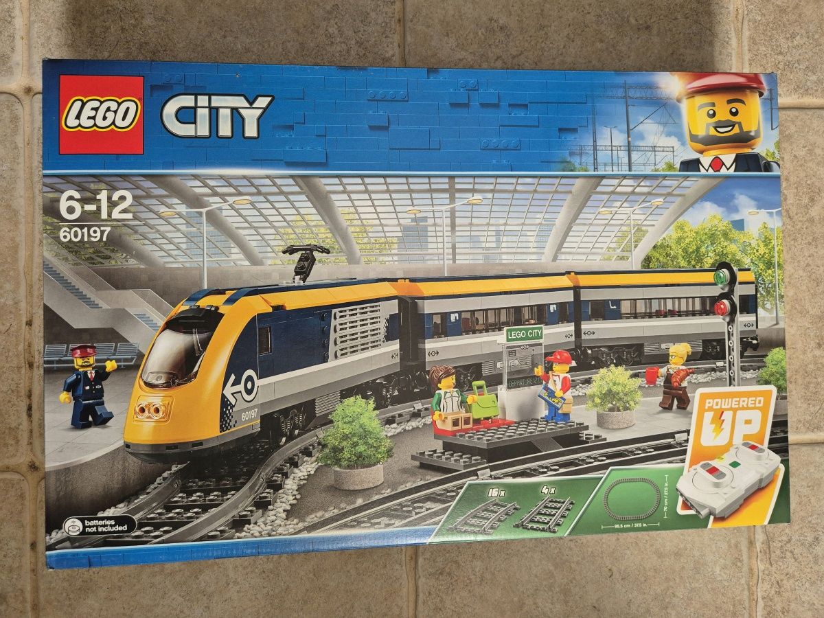 Lego City 60197 Passenger Train