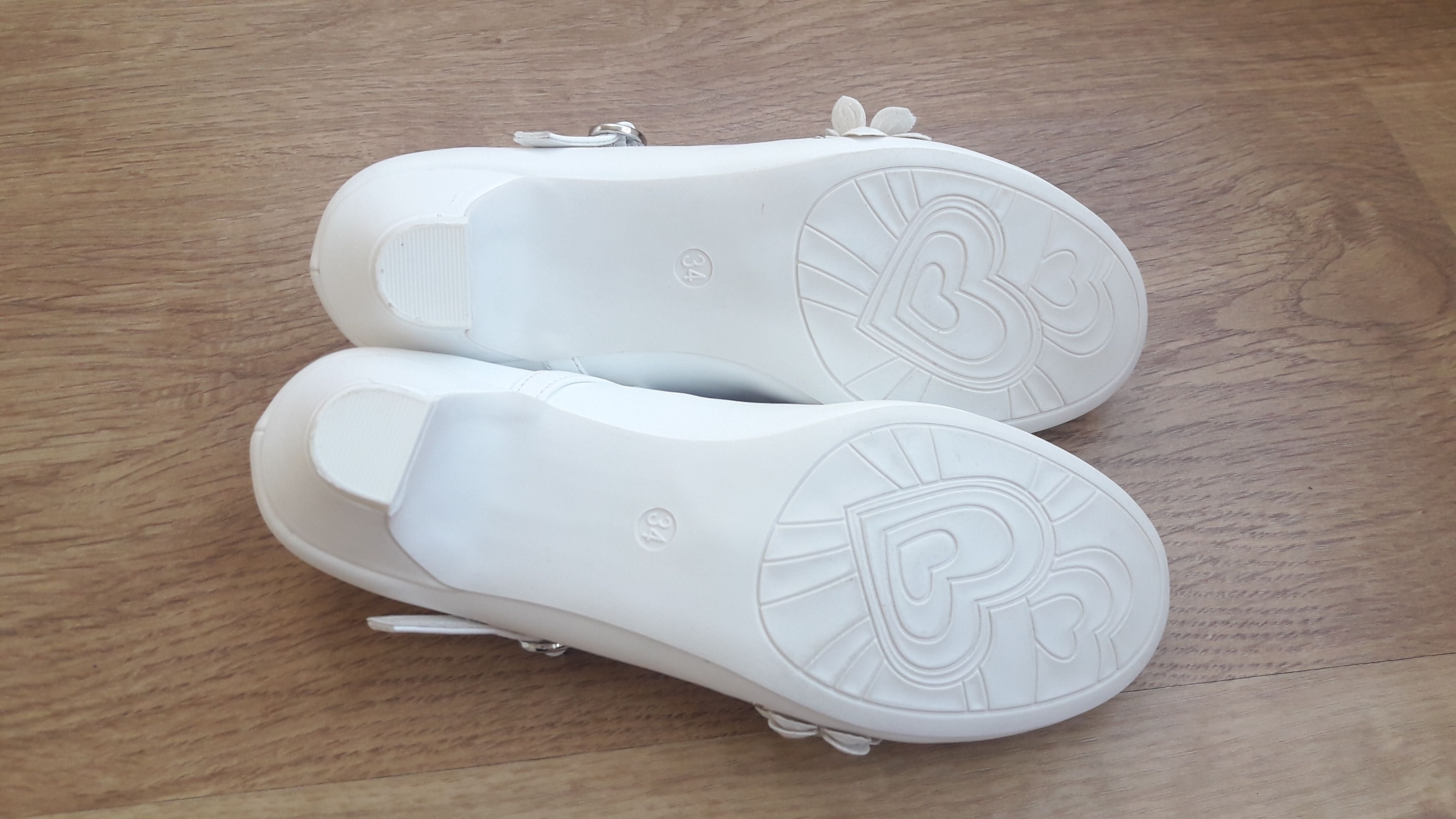Белые нарядные туфли, святкові туфлі Graceland р. 34