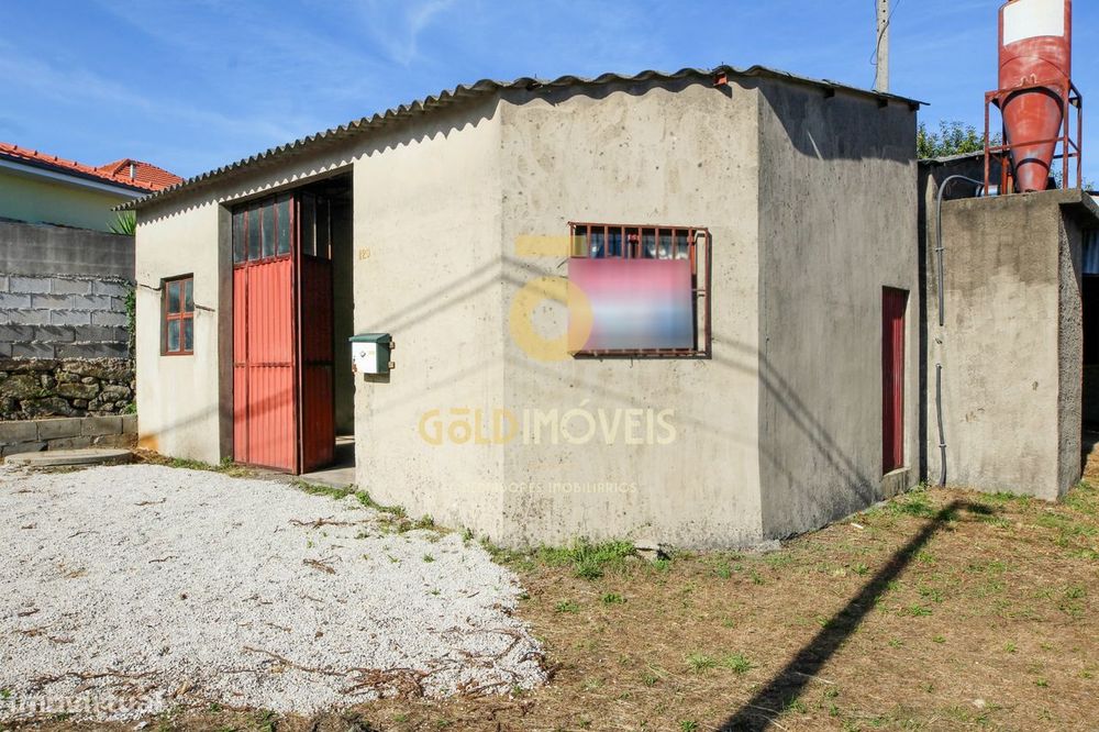Armazém  Venda em Penamaior,Paços de Ferreira
