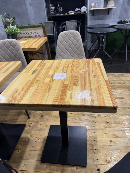 Столы и стулья для кафе