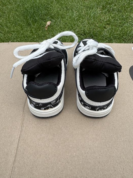 Дитячі кросівки розмір 22