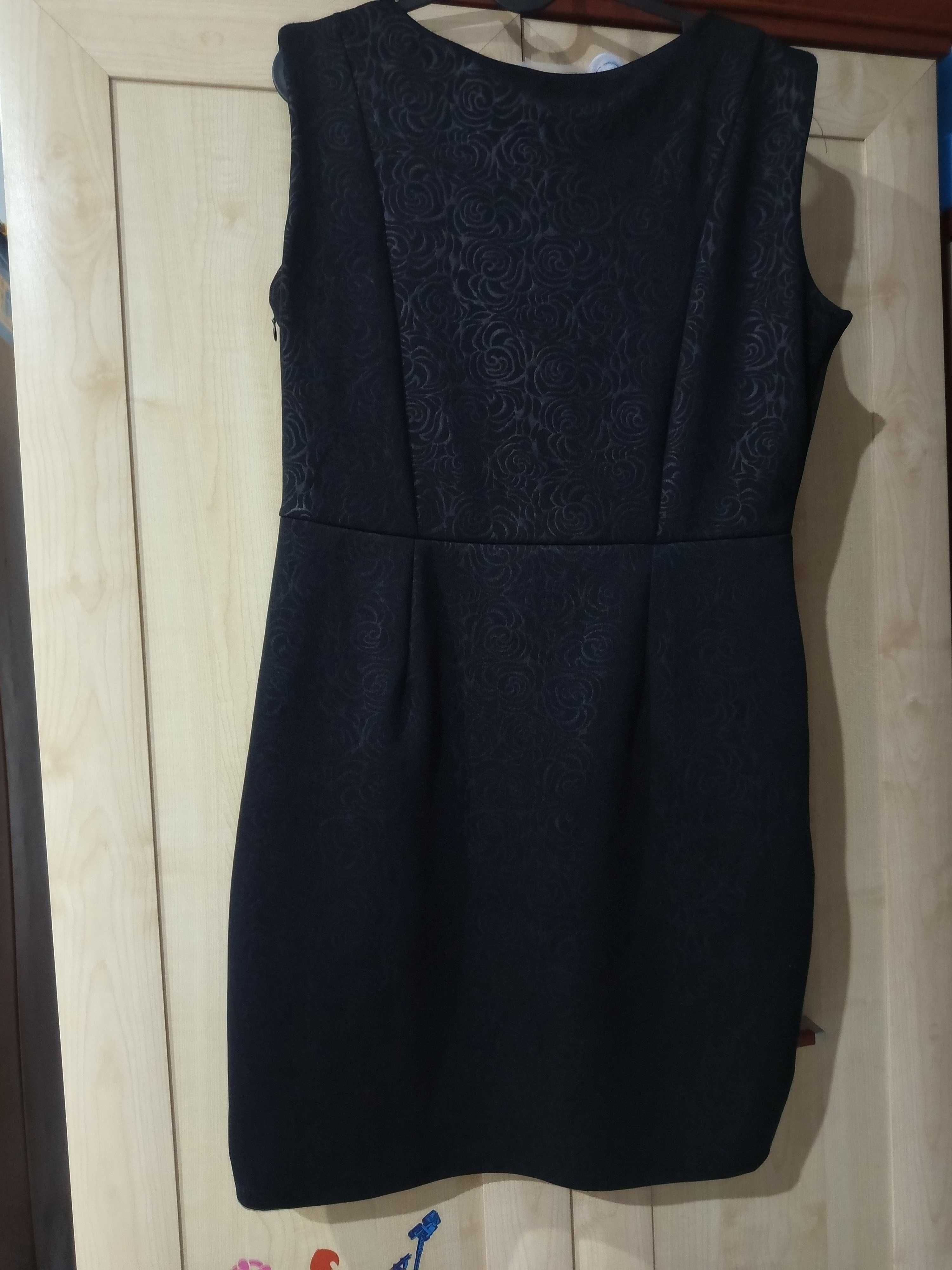 Elegancka Czarna Sukienka