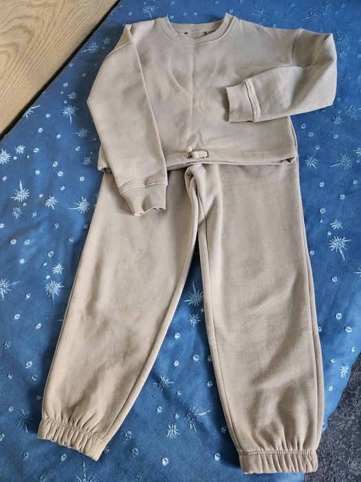 Костюм для дівчинки