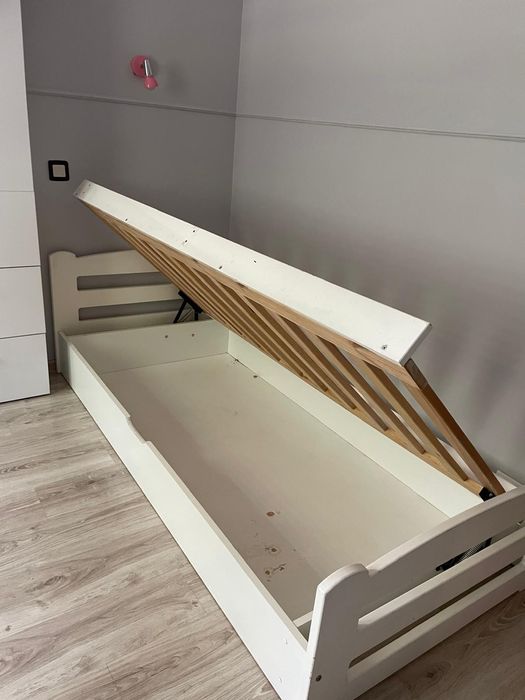 Łóżko dziecięce 2mx0.9m